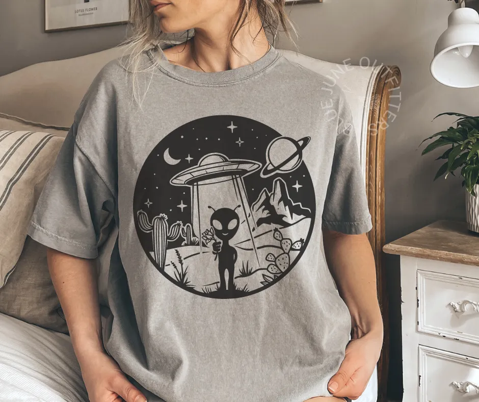Friendly Alien | Comfort Colors UFO Tee